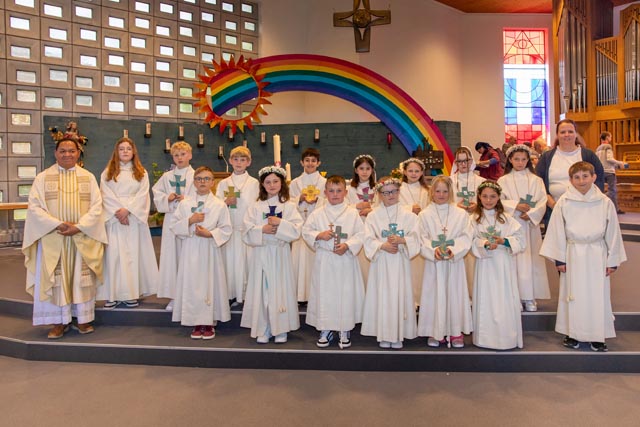 Erstkommunion in der Kirche Wallbach. Foto: Claudia Schwarb 