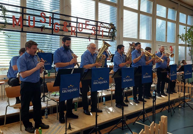 Die «Blaskapelle Kronjanka» verzückte das Publikum mit ihrer Musik. Foto: Marcel Herzog 